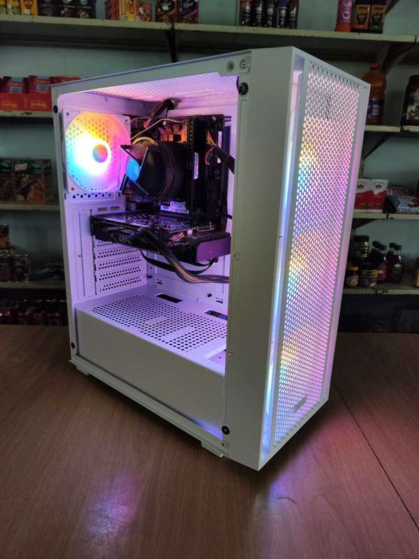 Intel Core i5 9600KF Gaming PC**GTX1660**16GB Corsair Gaming Ram**500GB NVME SSD