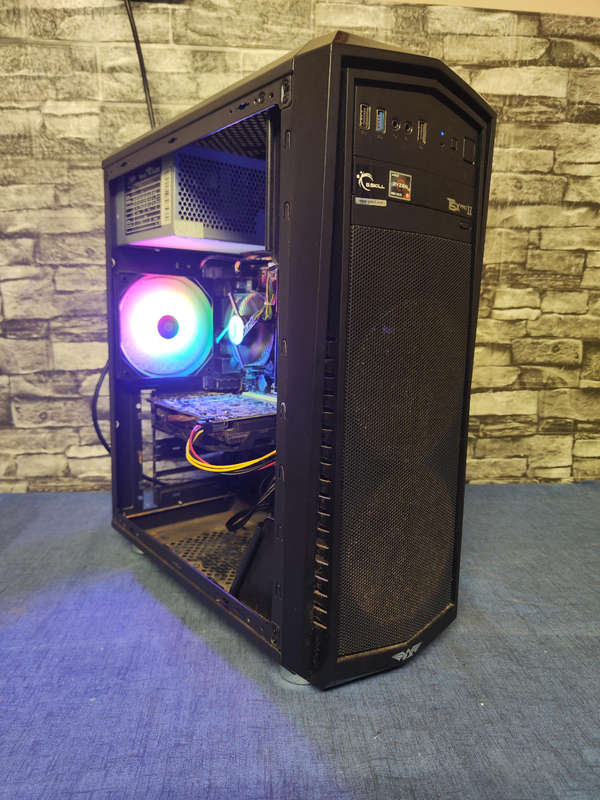 Intel Core i5 Budget Gamer**GTX960 4GB Graphics Card**16GB ram and 500GB SSD