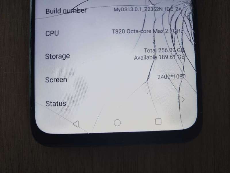 Nubia Neo 2 5G Gaming Phone**Cracked Screen ,touch still working**20GB ram**256GB Storage