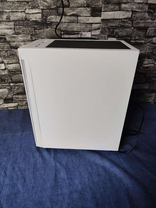 Ryzen 7 Gaming PC**GTX1660 Super**16GB Ram**500GB SSD**