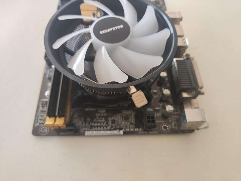 Intel Core i5 4690K Combo**16GB Ram**RGB CPU Cooler**