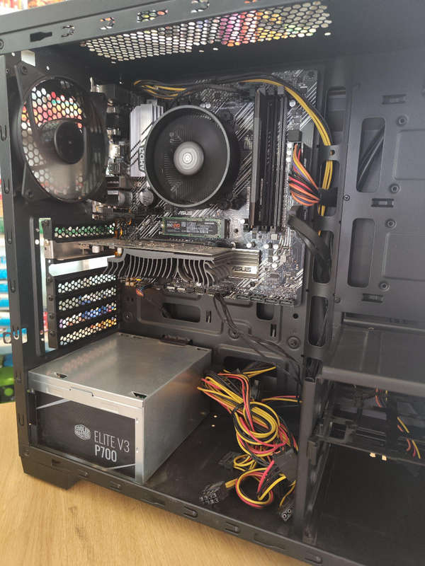 Ryzen 5 5600G PC**16GB Gaming Ram**Asus Wifi MB**700W PSU