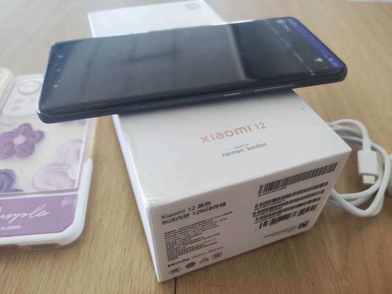 Xiaomi 12 / MI 12 ** 8GB** 128GB**Snapdragon 8 gen 1