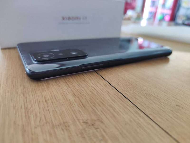 Xiaomi 11T ( MI 11T)**8GB +4GB Ram**128GB UFS3.1 Storage**Dimensity 1300 5G