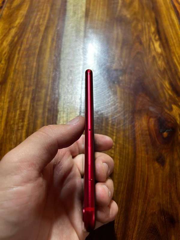 iPhone SE 2020 **Red**64GB**Very good condition