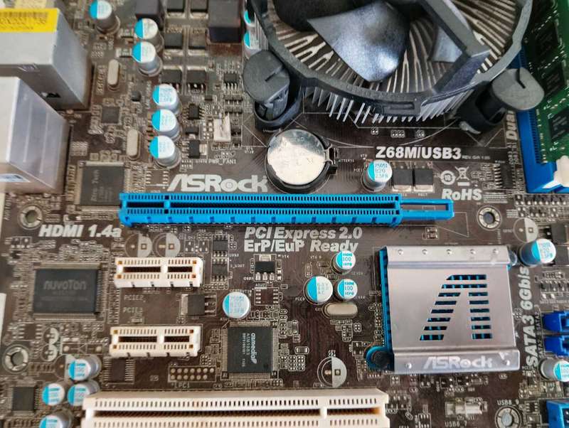 Intel Core i3 3240 Combo**ASRock z68m Motherboard**4GB DDR3 Ram**SATA port damaged