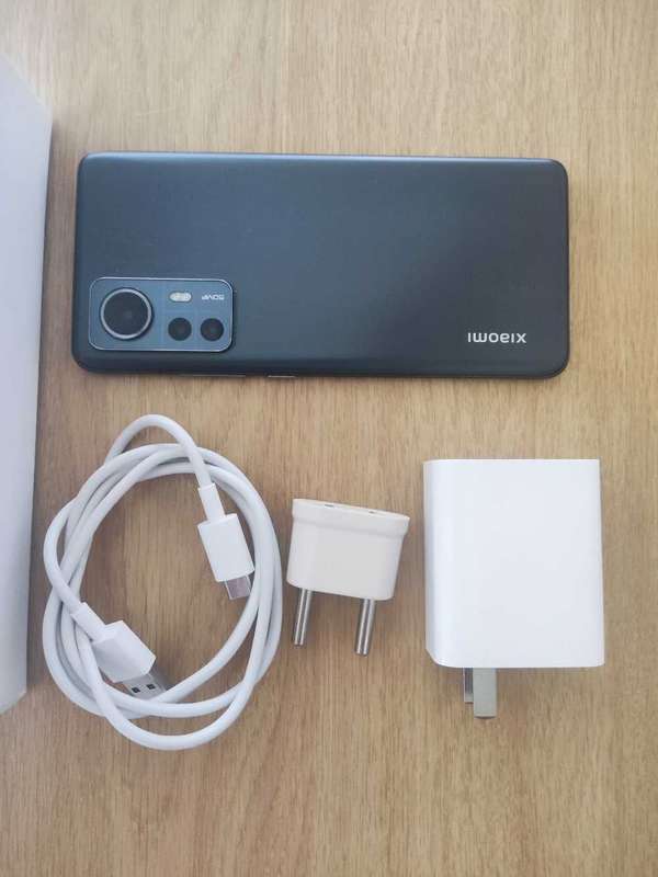 Xiaomi 12 / MI 12 ** 8GB** 128GB**Snapdragon 8 gen 1