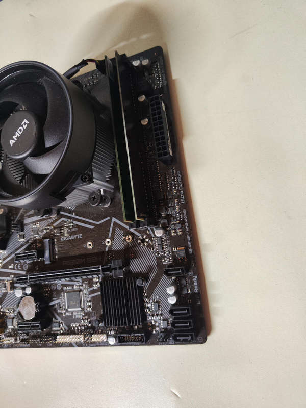 AMD Ryzen 7 Combo**16GB DDR4 Ram**Gigabyte A520M