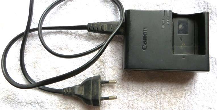 Canon Camera Battery Charger LC-E17E