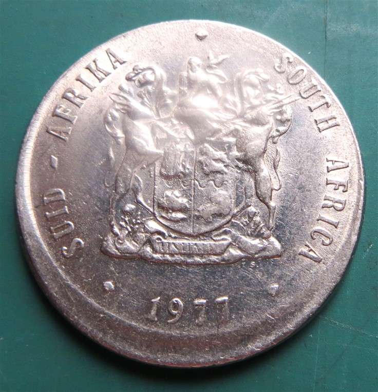 Mis-struck Error Coin - 1977 R1 - rare in the R1 Coins