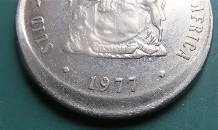 Mis-struck Error Coin - 1977 R1 - rare in the R1 Coins