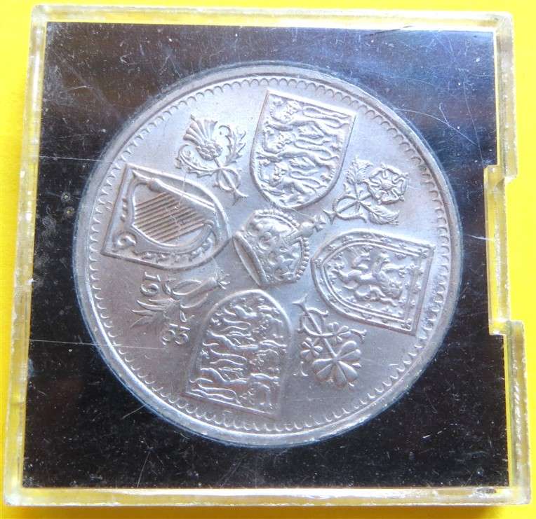 1953 GB 5 Shillings Crown in presentation Capsule