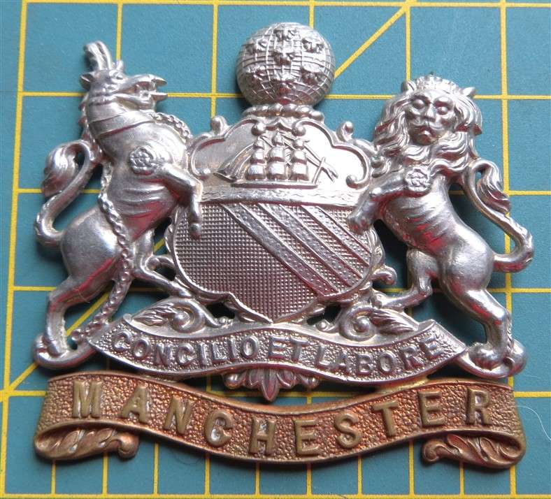 Vintage Manchester Regiment Badge - No Lugs