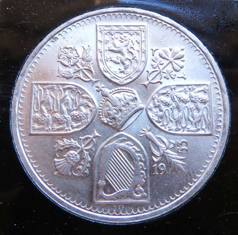 1953 GB 5 Shillings Crown in presentation Capsule
