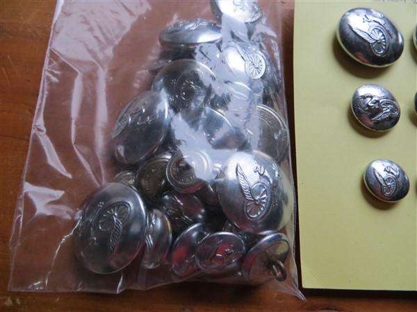 32 x SAR / SAS Railways Buttons Lot
