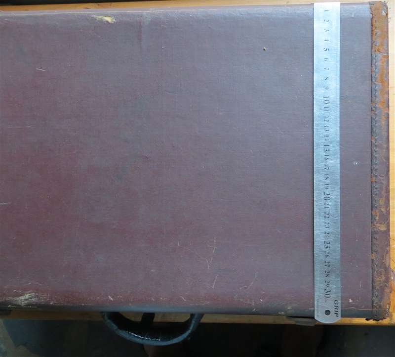 Vintage medium / small Suitcase