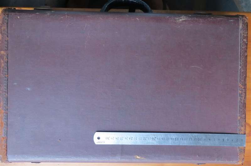 Vintage medium / small Suitcase