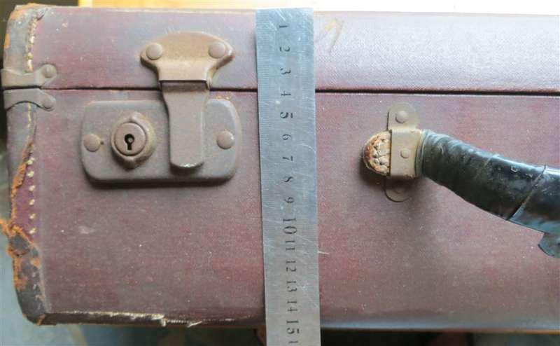 Vintage medium / small Suitcase
