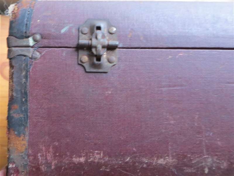 Vintage medium / small Suitcase