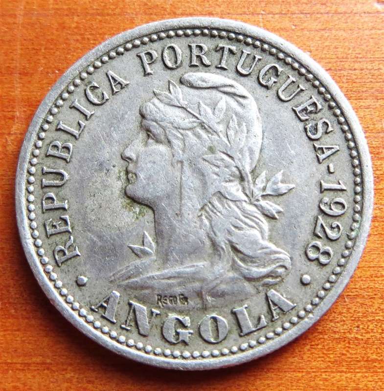 1928 Angola 4 Macutas Coin