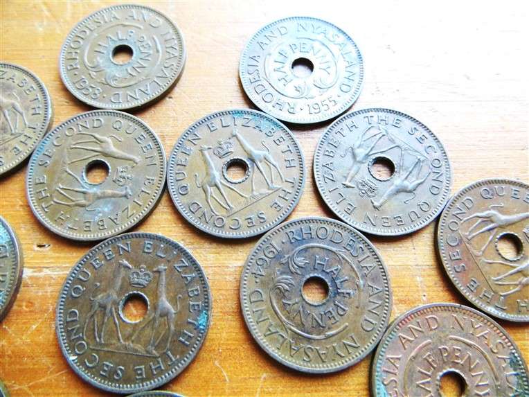 22 x Rhodesia & Nyasaland Half Penny 1/2d Coin Lot - 1 Bid for All