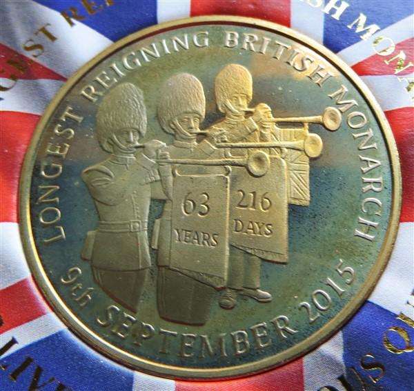 2015 GB Longest Reigning British Monarch Medallion in Capsule