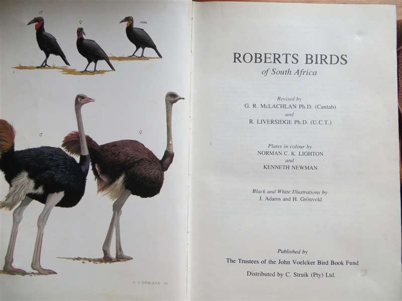 Robert's Birds of South Africa + Carry Book Cover