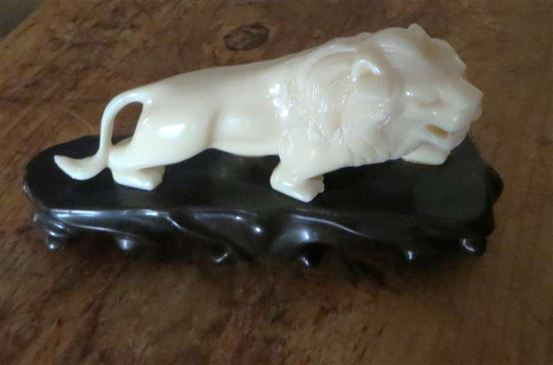 VITA - Vintage - Lions on Plinth - Made in Hong Kong - 1 bid for both