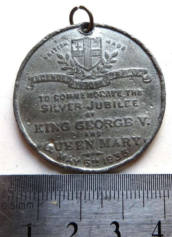 1935 Silver Jubilee King George V & Mary Medallion