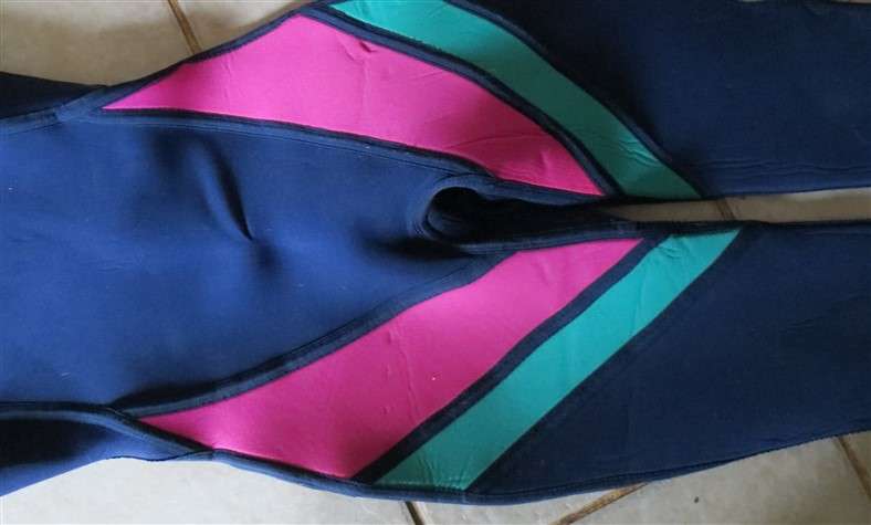 Ladies (M) Wetsuit - Longs with Vest top