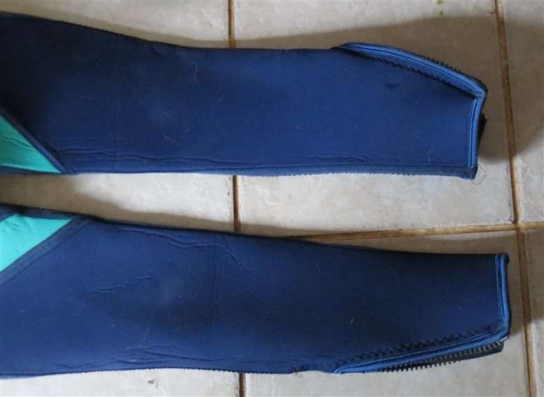 Ladies (M) Wetsuit - Longs with Vest top