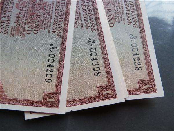 21 x TW de Jongh R1 Notes in Sequence #B607 004208-4 - Bid per Note