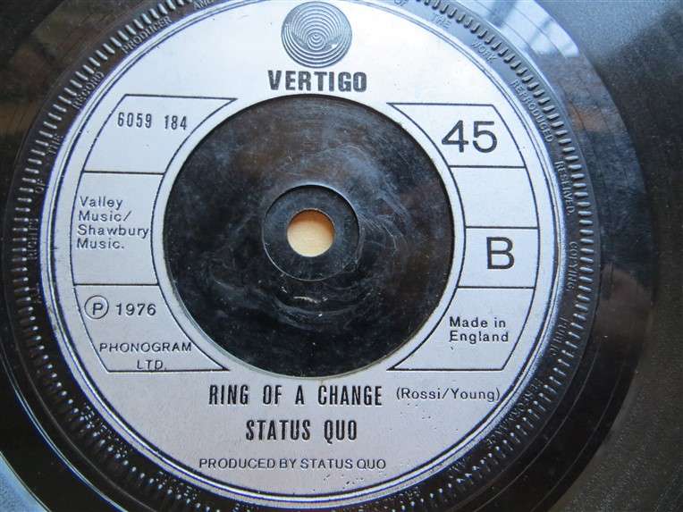 Status Quo - Rocking all over the World Vinyl 7 single