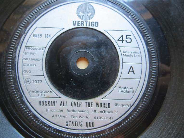 Status Quo - Rocking all over the World Vinyl 7 single