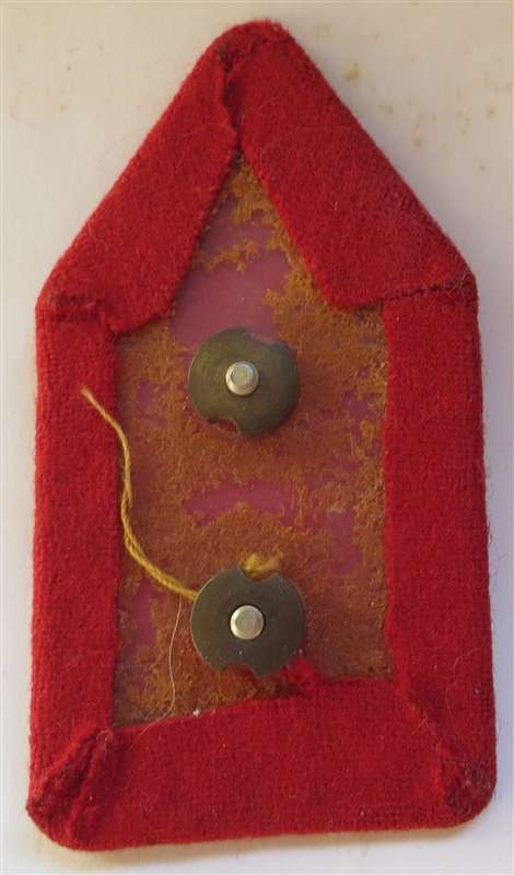 Red Dagger Epaulette - Unknown