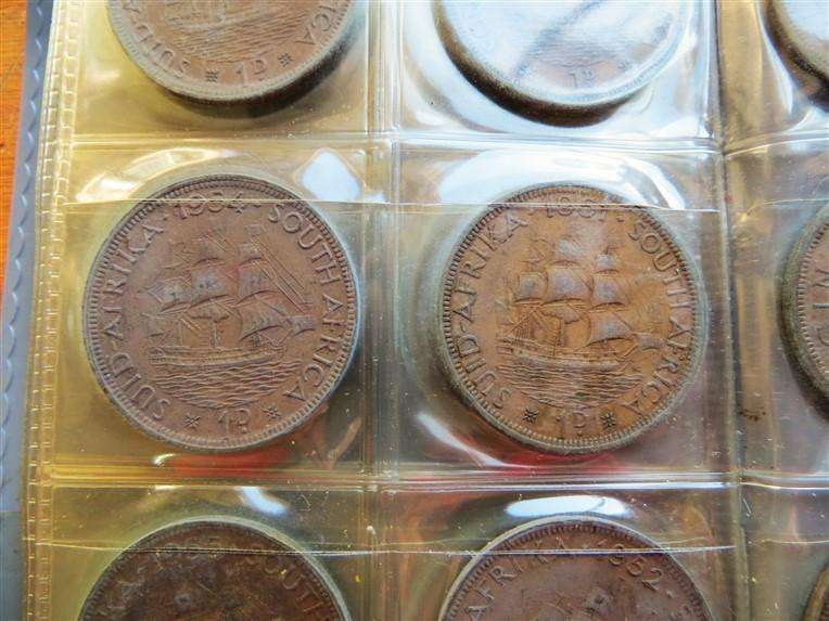 Pennies Album - 16 of 32 pockets with SA Pennies Collection - 1 Bid for All