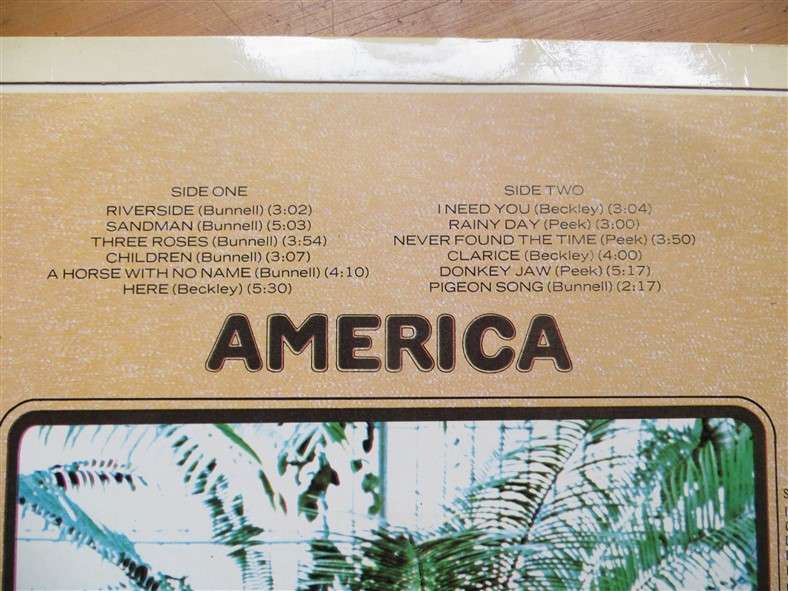 America  - Vintage LP - VG