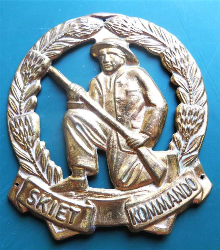 Large 75mm Commando Badge