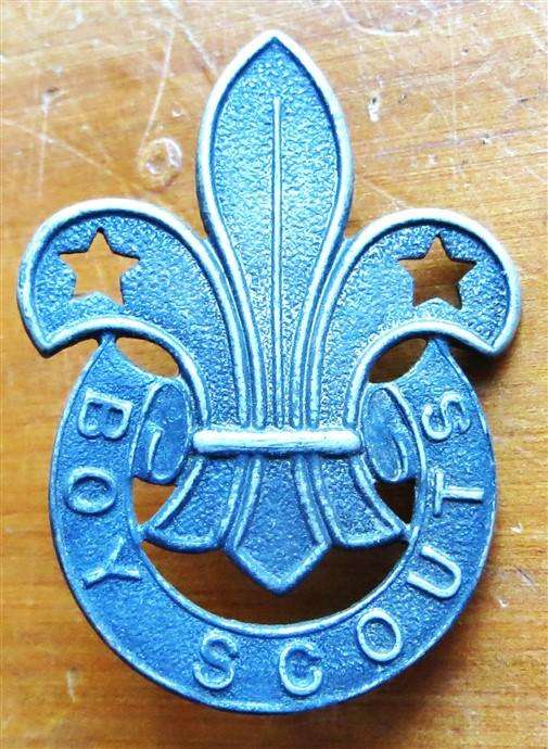 Large Vintage Boy Scout Cap Badge