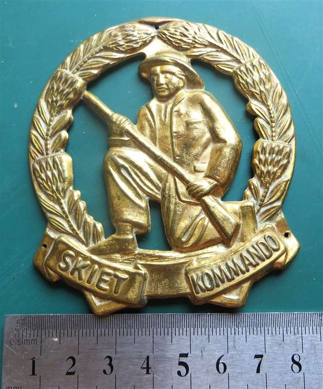 Large 75mm Commando Badge