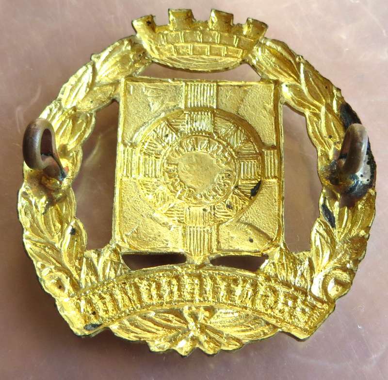 Legion of Frontiersmen WWII Cap Bafge - God Guard Thee - Canada Imperial