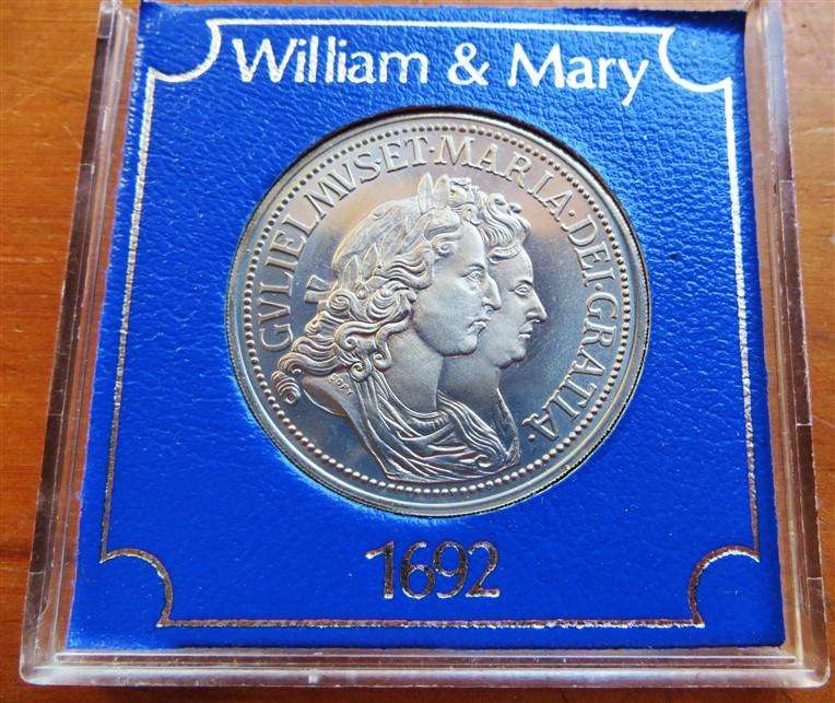 William & Mary 1692 Fantasy Replica Crown Restrike in Capsule