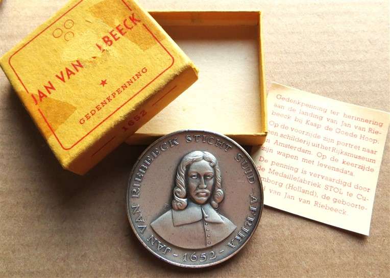 Jan Van Riebeeck Silver 40,7mm Comemmorative Medallion in Box