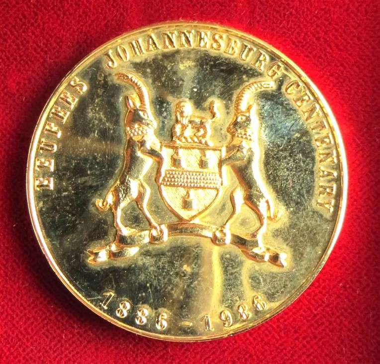 1986 Rand Pioneers JHB Centenary Medallion in Box - Unknown Metal