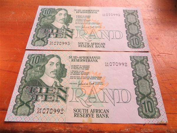 2 x GPC De Kock 10 Rand Notes in Sequence #C464 070992-3