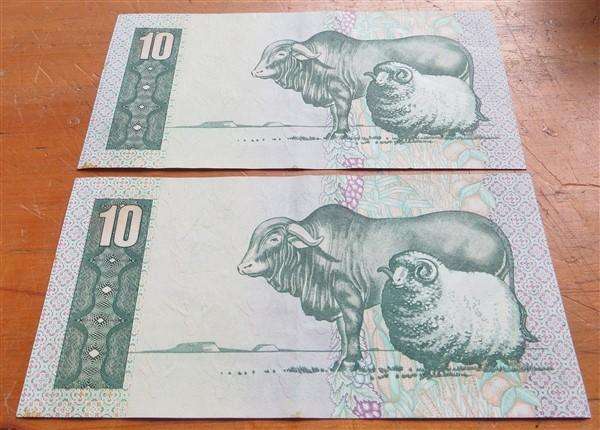 2 x GPC De Kock 10 Rand Notes in Sequence #C464 070992-3