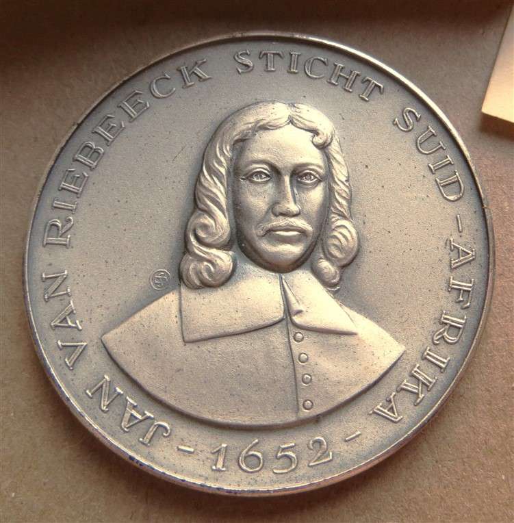 Jan Van Riebeeck Silver 40,7mm Comemmorative Medallion in Box