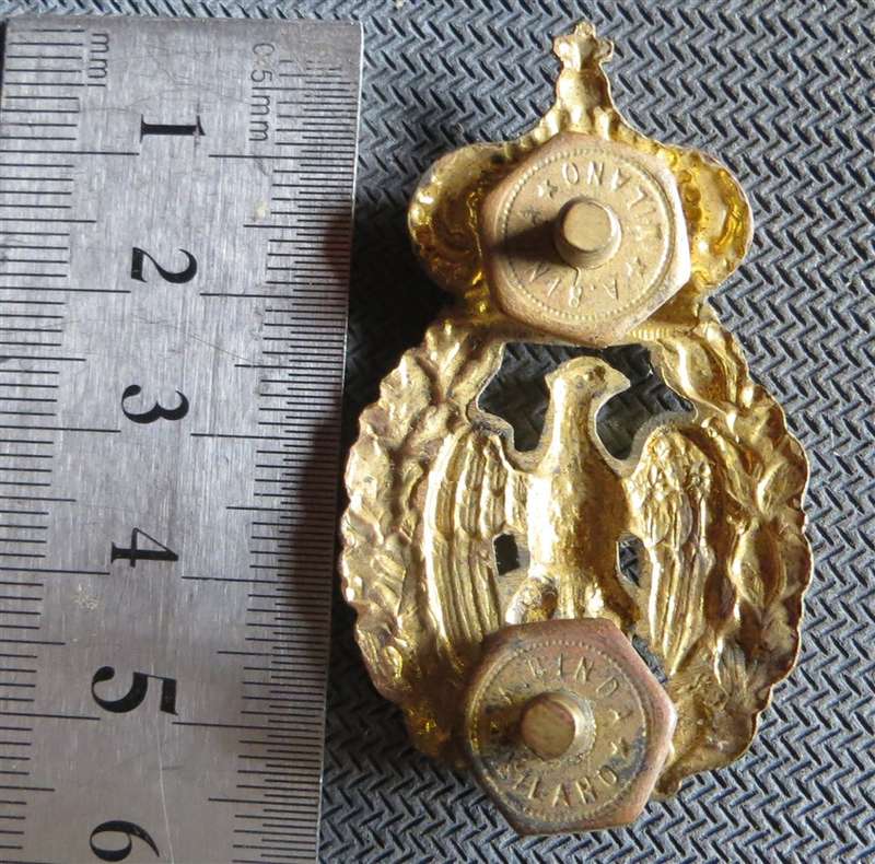 WW2 Italian Airforce Cap Badge - Lugs Intact