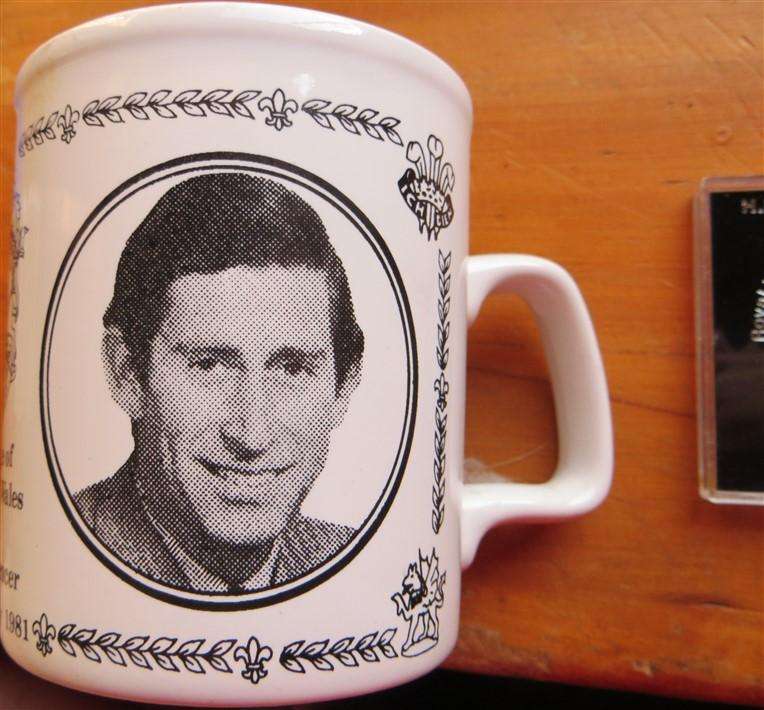 Lady Di & Prince Charles Wedding Crown + Mug