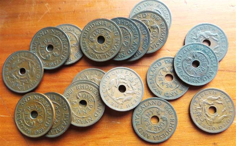19 x Rhodesia Penny 1d Coin Lot #4 - 1 Bid